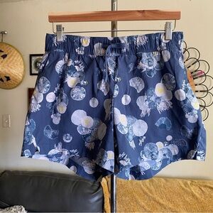 The North Face Class V Shorts Women’s Vintage Indigo Mushroom Abyss Print